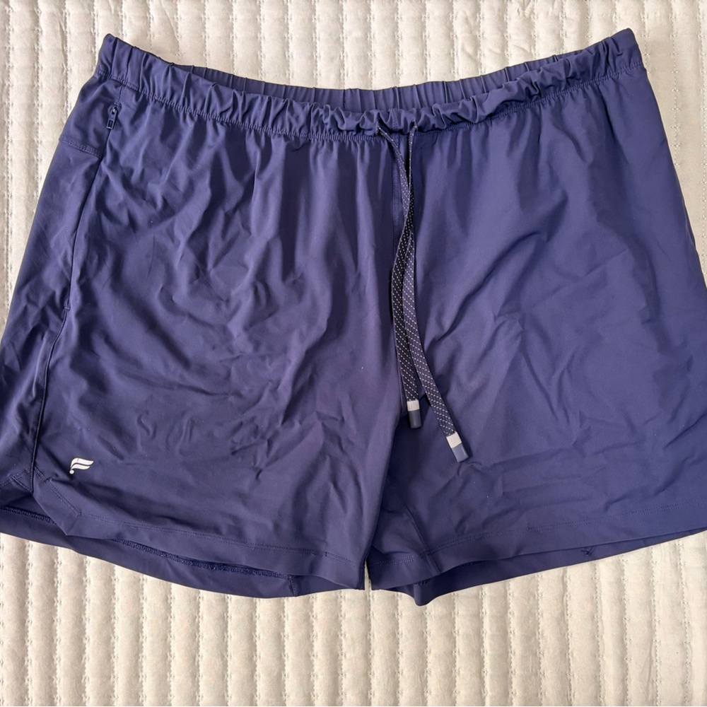 Fabletics Men's Navy Athletic Shorts 5”